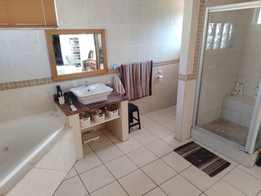 4 Bedroom Property for Sale in Bothasrus Eastern Cape